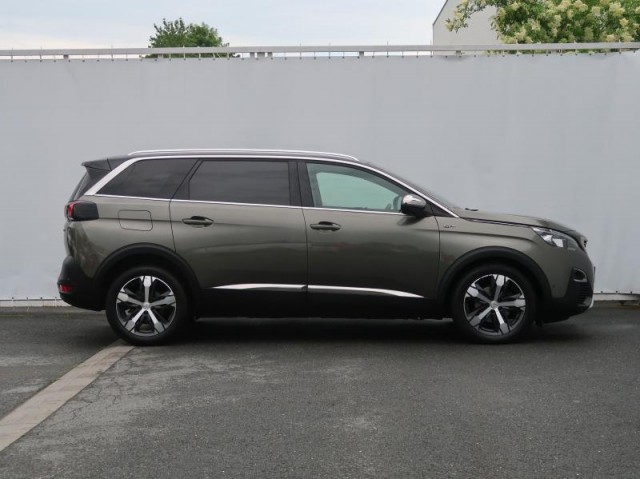 Peugeot 5008  2.0 BlueHDi 