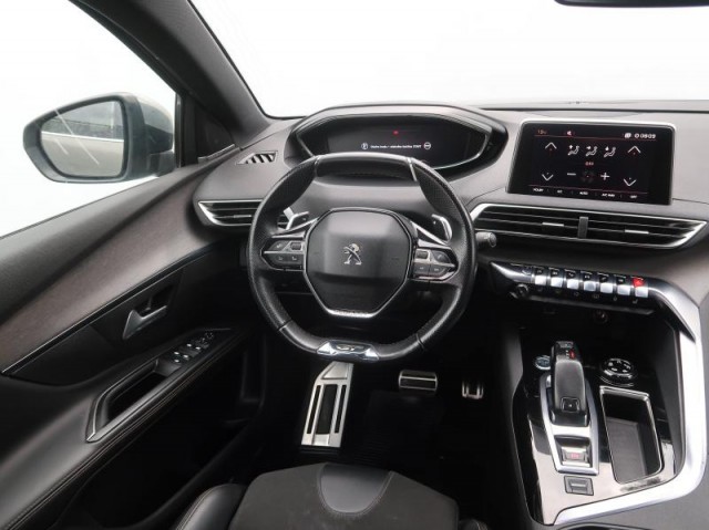 Peugeot 5008  2.0 BlueHDi 