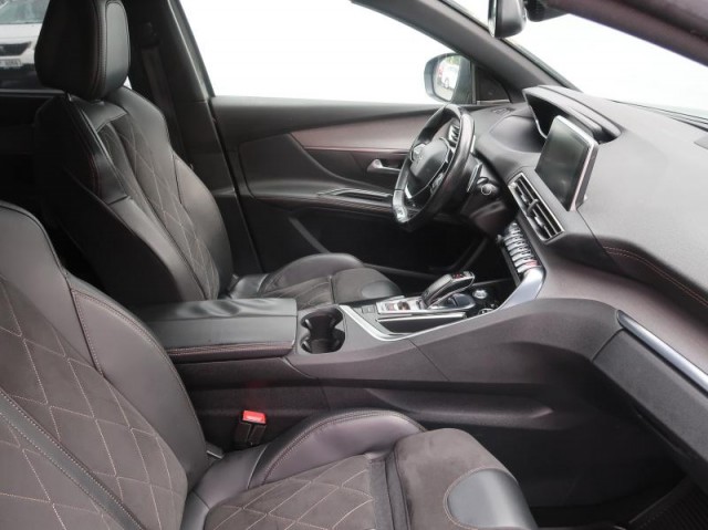 Peugeot 5008  2.0 BlueHDi 