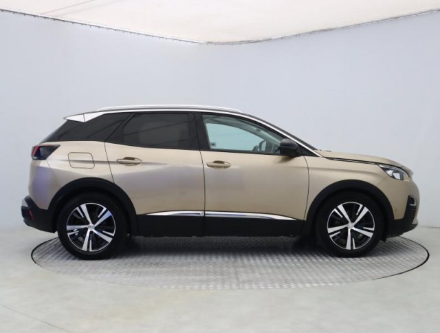 Peugeot 3008  2.0 BlueHDi Allure