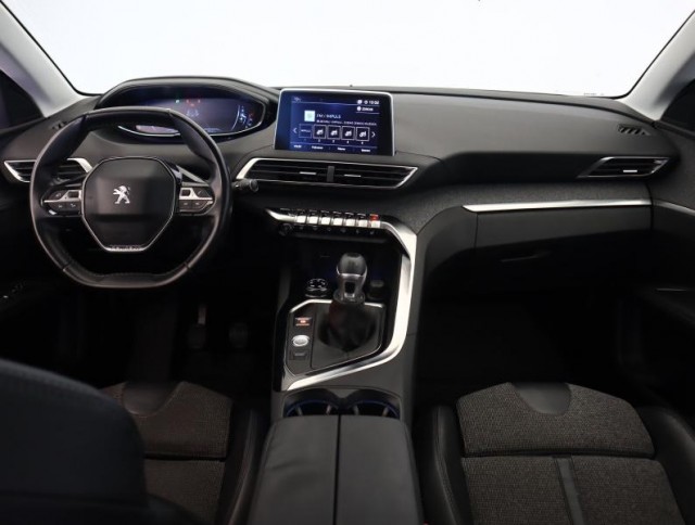 Peugeot 3008  2.0 BlueHDi Allure