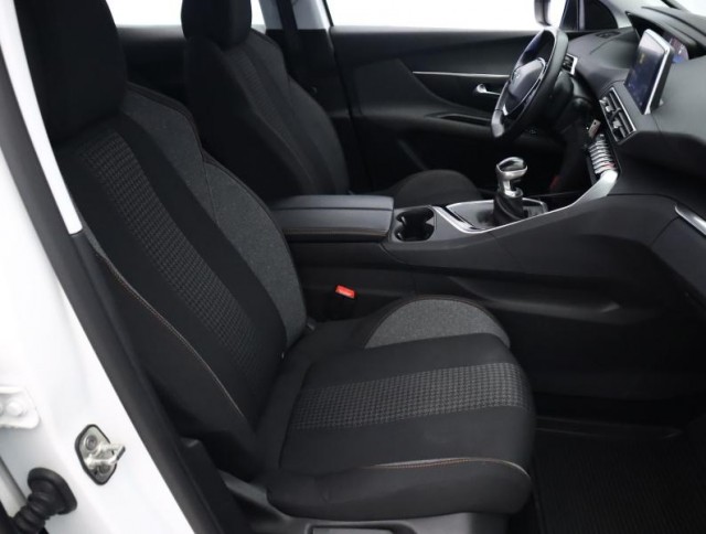 Peugeot 3008  1.2 PureTech Active