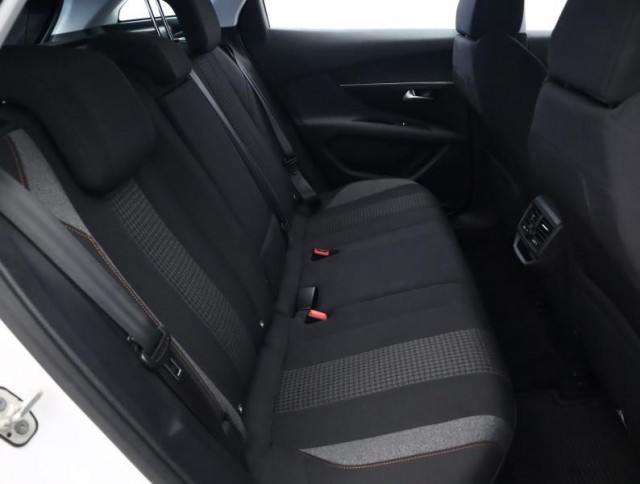 Peugeot 3008  1.2 PureTech Active