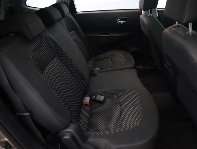 Nissan Qashqai  2.0 dCi 