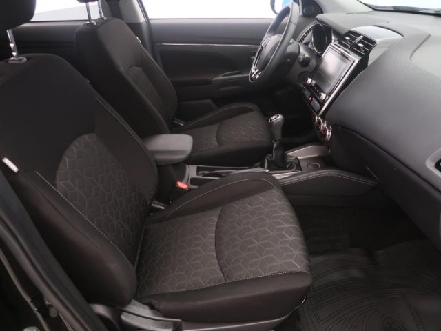 Mitsubishi ASX  2.0 MIVEC 