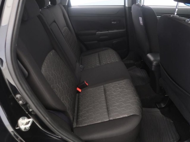 Mitsubishi ASX  2.0 MIVEC 