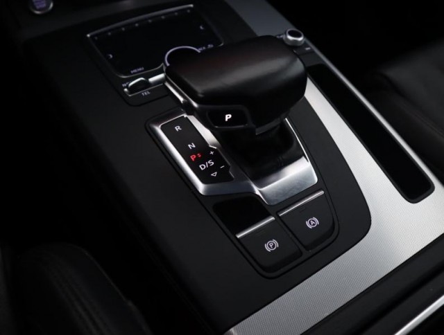 Audi Q5  2.0 TDI 