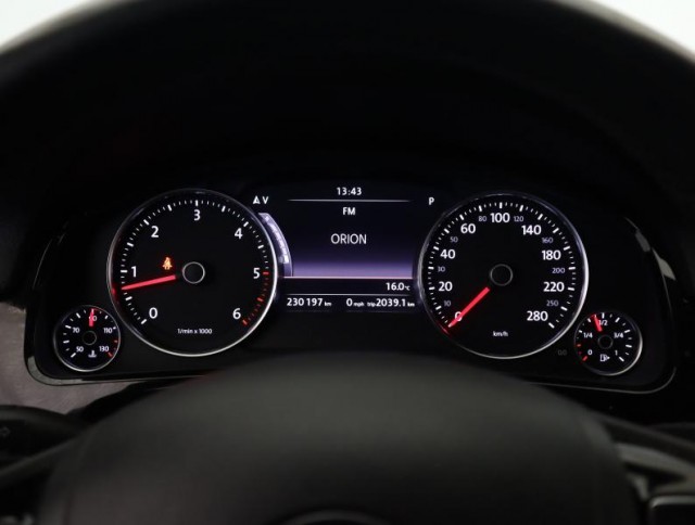 Volkswagen Touareg  3.0 TDI 
