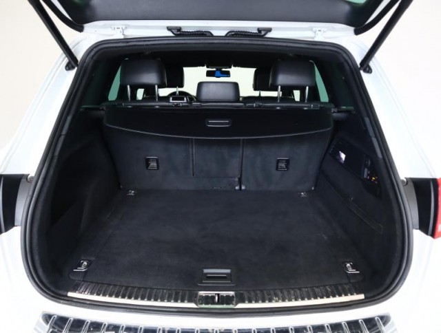 Volkswagen Touareg  3.0 TDI 