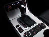 Volkswagen Touareg  3.0 TDI 
