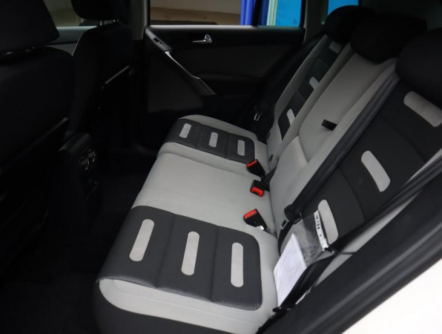 Volkswagen Tiguan  2.0 TSI 