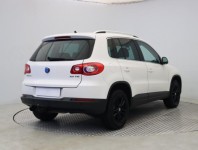 Volkswagen Tiguan  2.0 TSI 