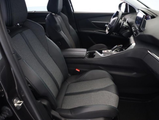 Peugeot 5008  PureTech 130 