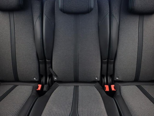 Peugeot 5008  PureTech 130 