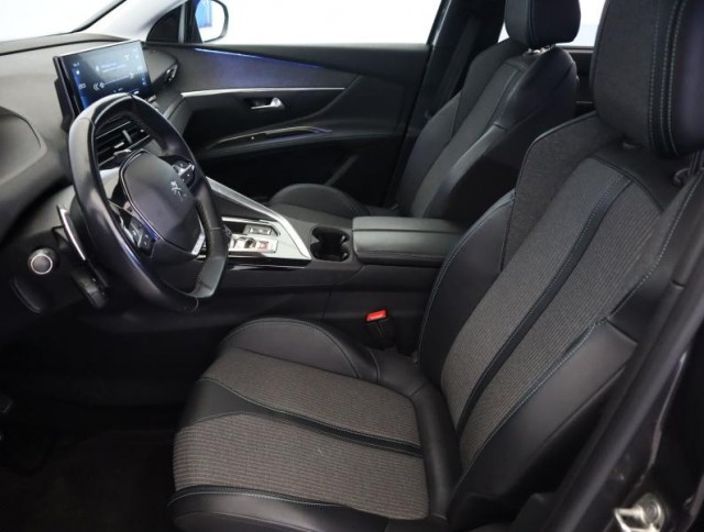Peugeot 5008  PureTech 130 