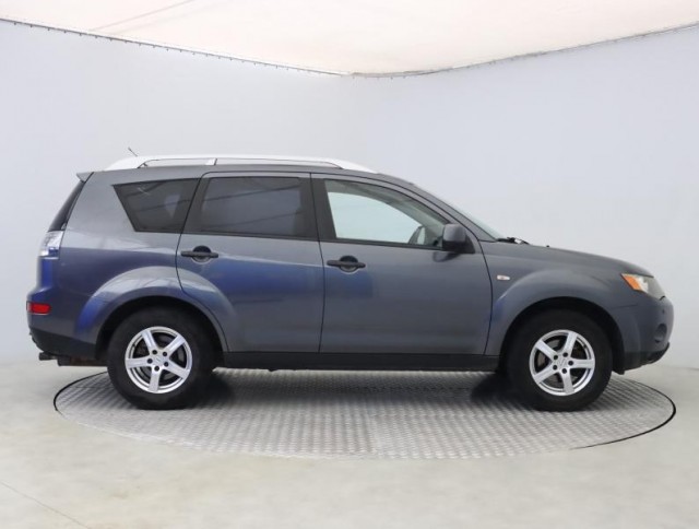 Mitsubishi Outlander  2.0 DI-D 