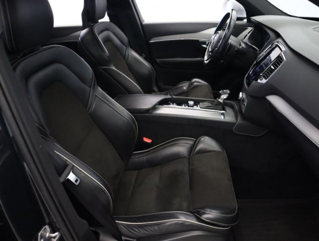 Volvo XC90  D5 AWD R-Design