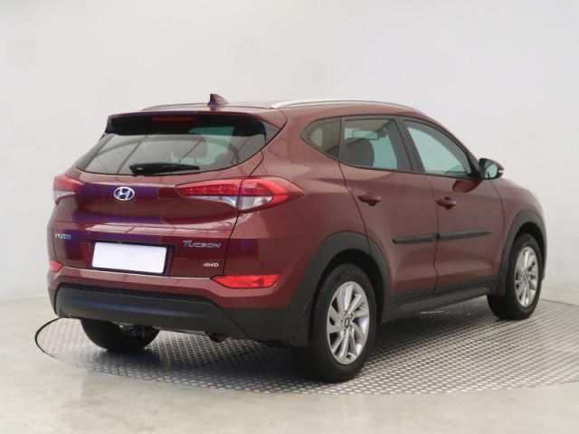 Hyundai Tucson  2.0 CRDi Trikolor
