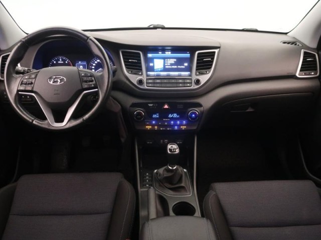 Hyundai Tucson  2.0 CRDi Trikolor