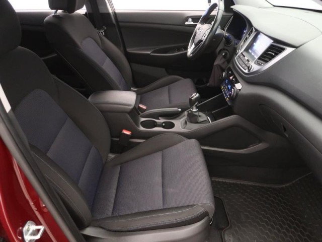 Hyundai Tucson  2.0 CRDi Trikolor