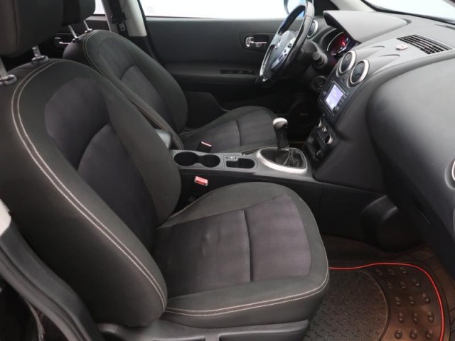 Nissan Qashqai  1.6 