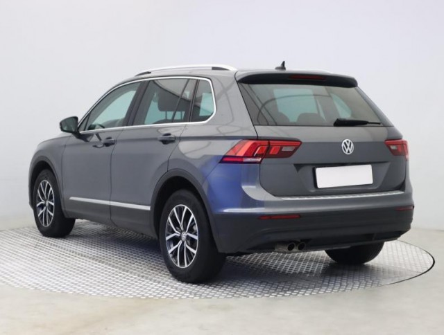Volkswagen Tiguan  2.0 TSI 