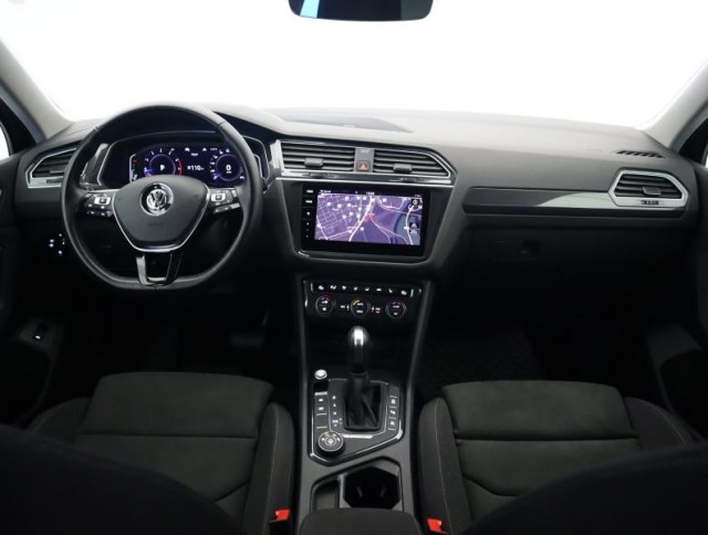 Volkswagen Tiguan  2.0 TSI 