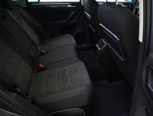 Volkswagen Tiguan  2.0 TSI 