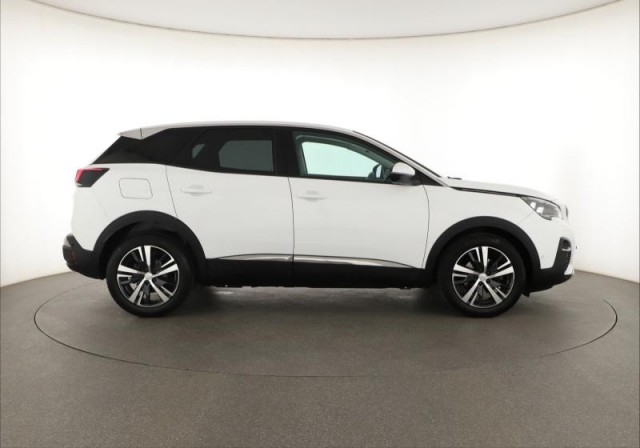 Peugeot 3008  1.2 PureTech 
