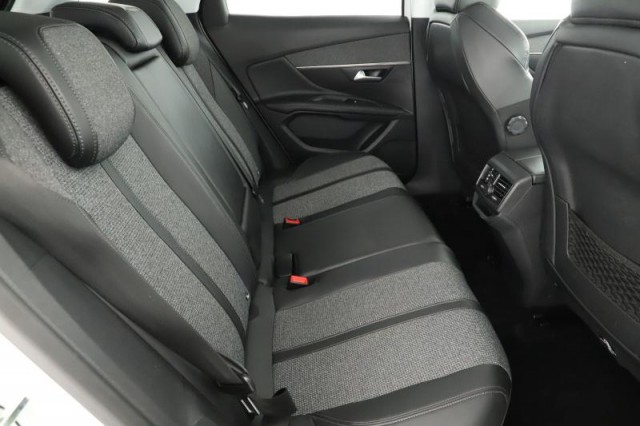 Peugeot 3008  1.2 PureTech 