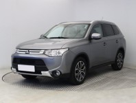 Mitsubishi Outlander  2.2 DI-D Intense
