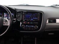 Mitsubishi Outlander  2.2 DI-D Intense