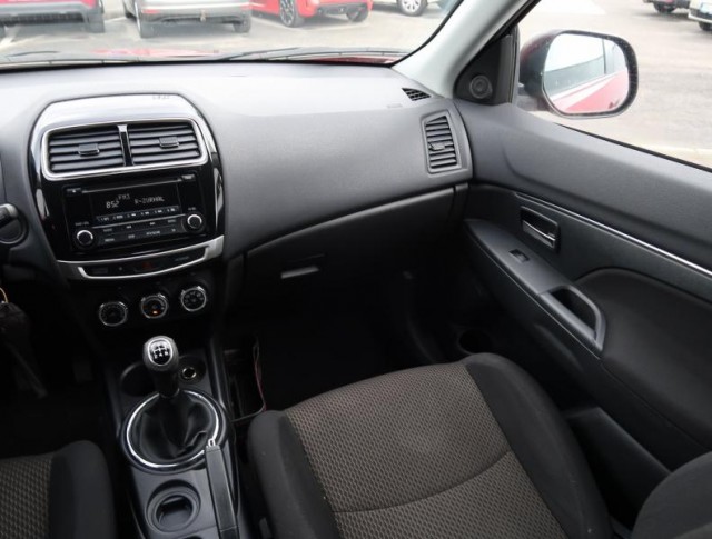 Mitsubishi ASX  1.6 MIVEC 