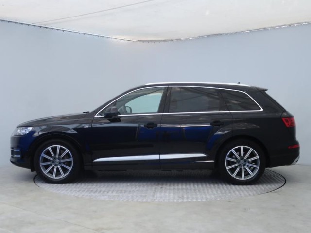 Audi Q7  3.0 TDI S-Line