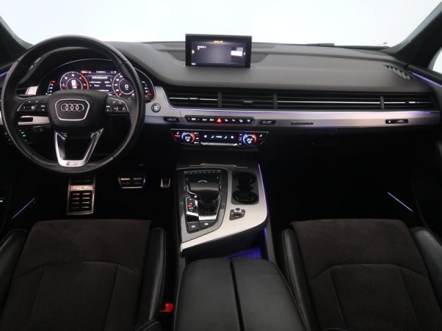 Audi Q7  3.0 TDI S-Line