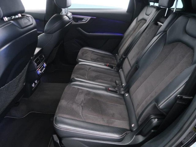 Audi Q7  3.0 TDI S-Line