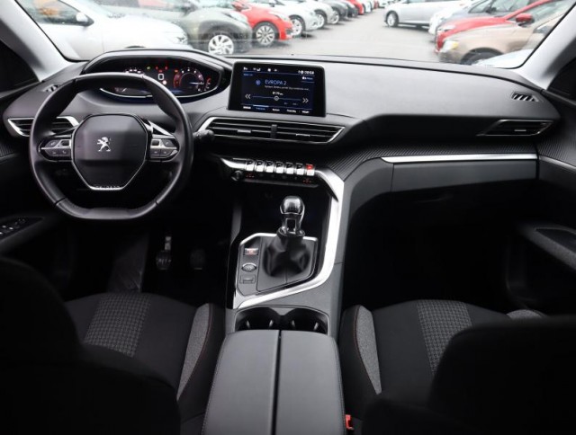 Peugeot 5008  PureTech 130 