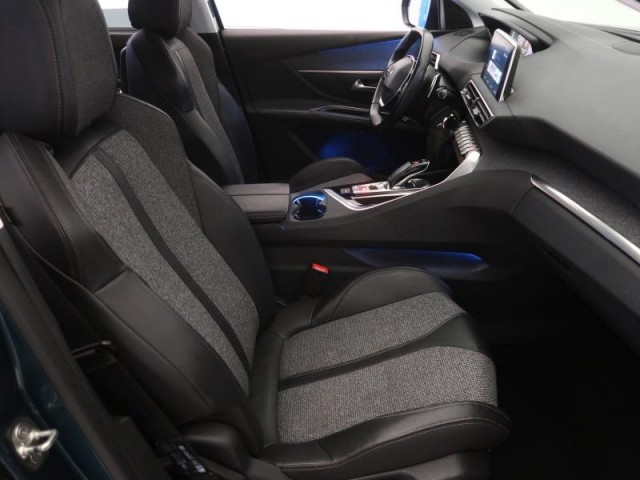 Peugeot 5008  PureTech 130 