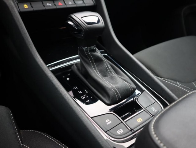 Škoda Karoq  1.5 TSI Sportline