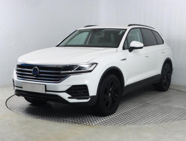Volkswagen Touareg  3.0 TDI 