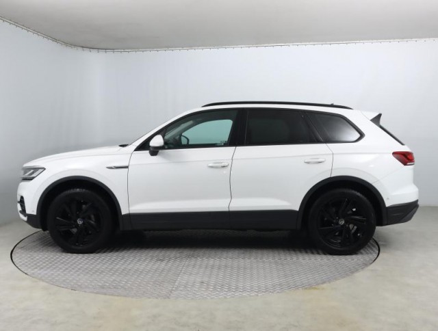 Volkswagen Touareg  3.0 TDI 
