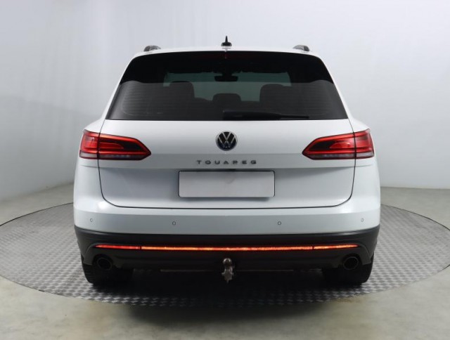 Volkswagen Touareg  3.0 TDI 