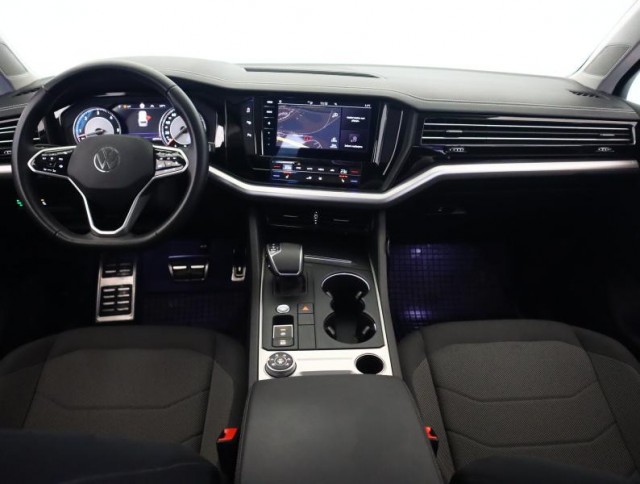 Volkswagen Touareg  3.0 TDI 