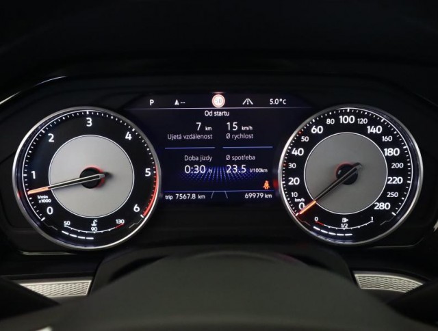 Volkswagen Touareg  3.0 TDI 