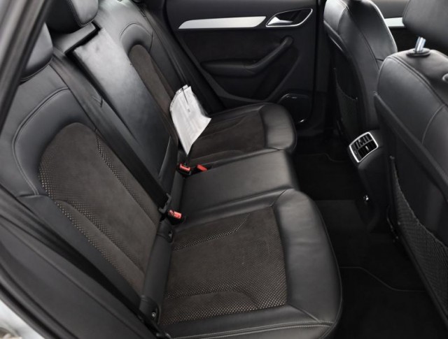 Audi Q3  2.0 TFSI S line