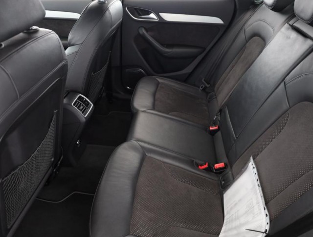 Audi Q3  2.0 TFSI S line