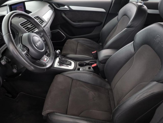 Audi Q3  2.0 TFSI S line