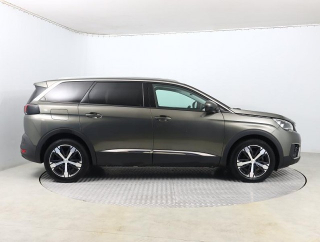 Peugeot 5008  1.5 BlueHDi Allure