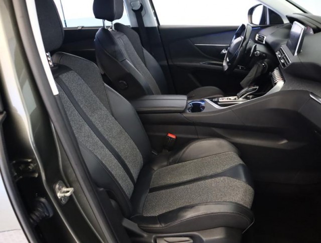 Peugeot 5008  1.5 BlueHDi Allure