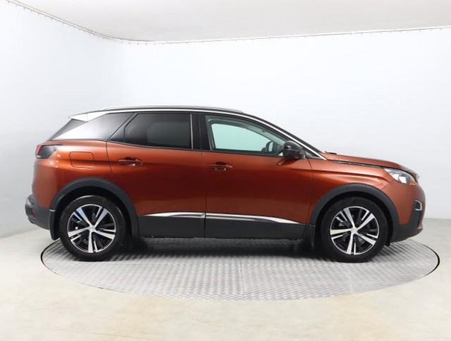 Peugeot 3008  1.2 PureTech Allure